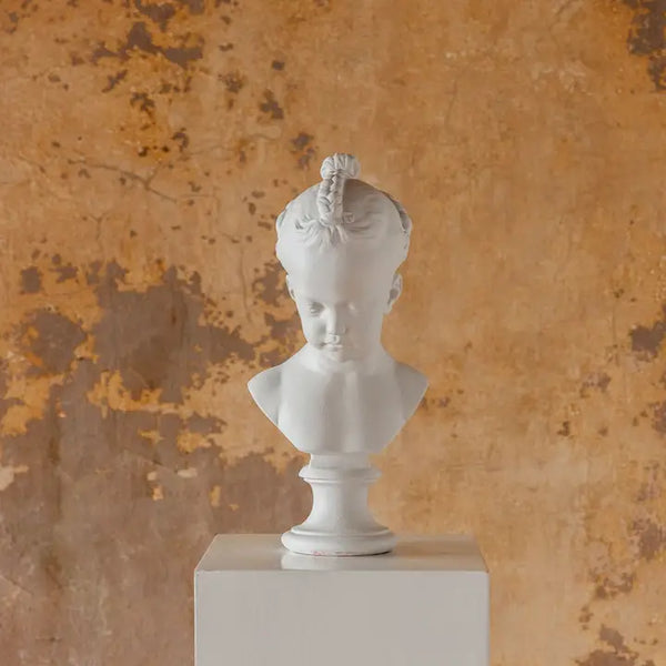Busto de Niña Sculpture in Plaster