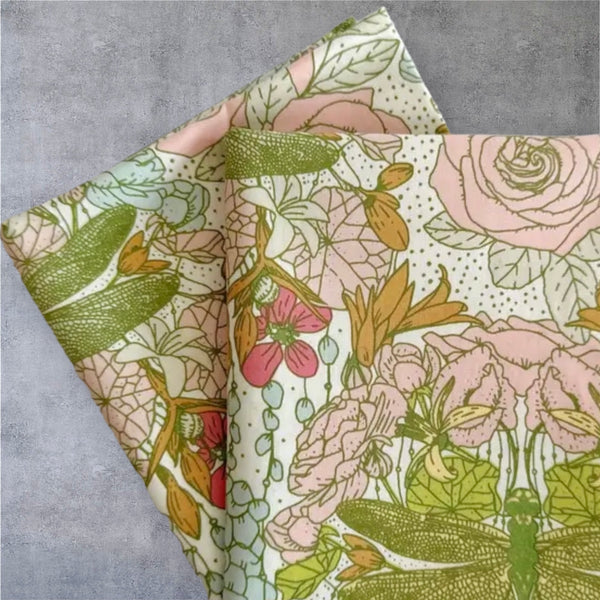 Botanical Dragonfly Cloth Dinner Napkins set of 4