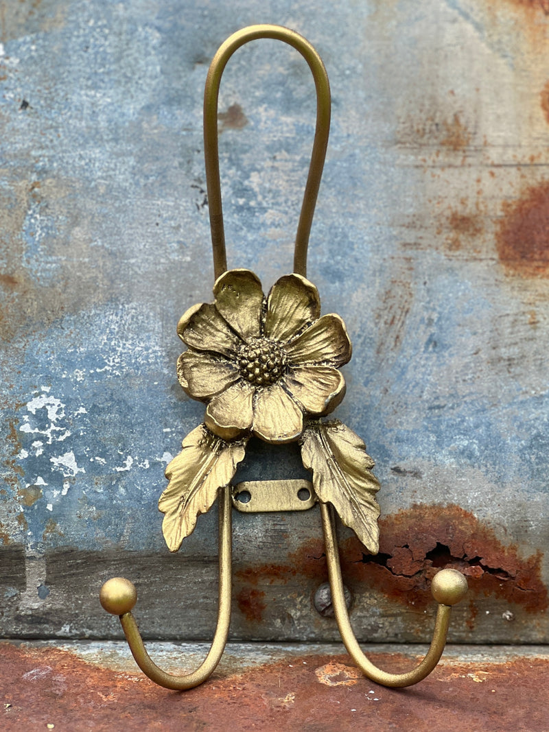 Gilded Metal Flower Hooks Assorted