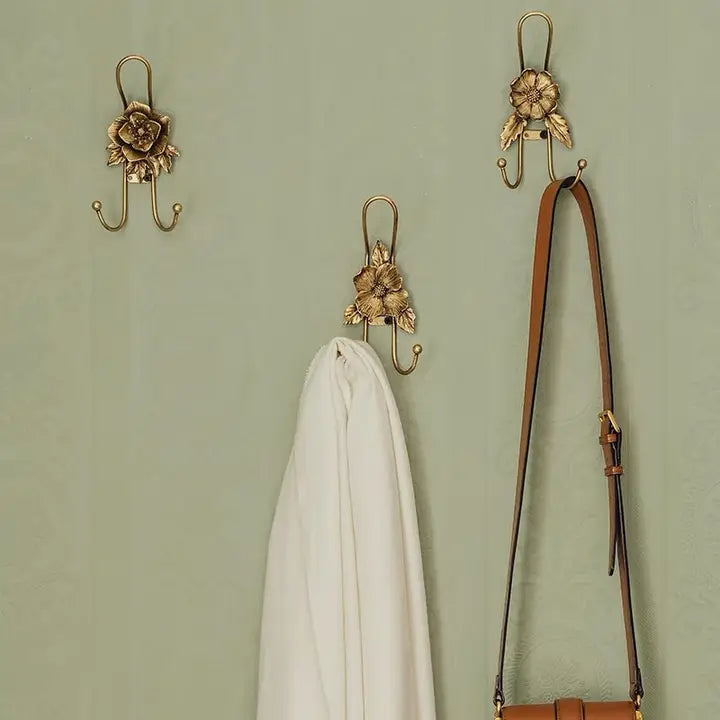 Gilded Metal Flower Hooks Assorted