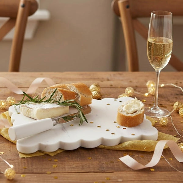 White Marble Scalloped Cheeseboard and Knife Set