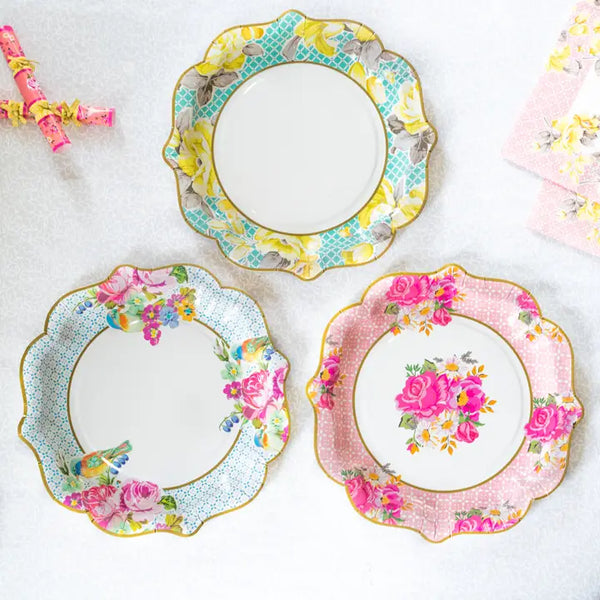 beautiful floral paper plates by Talking Tables
